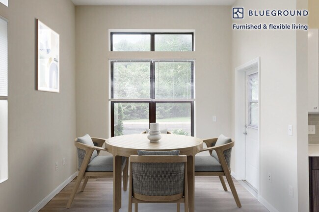 229 Quarry St unit FL5-ID5597A, Quincy, MA 02169 - photo 5