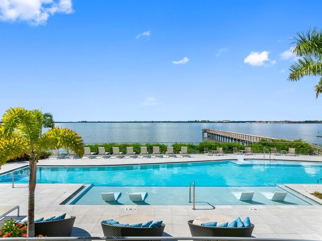 Bainbridge Bayview, Clearwater, FL 33759 - photo 3