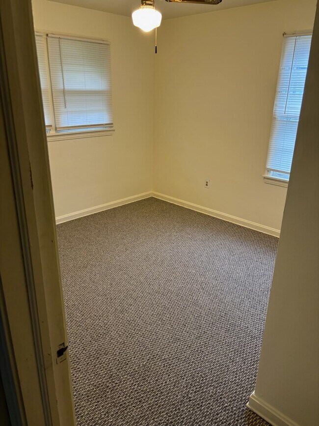 435 E 36th St, Erie, PA 16504 - photo 6