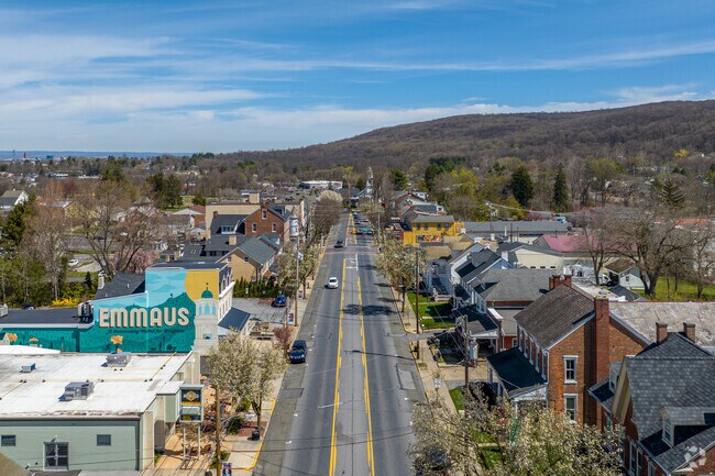 Take a stroll down Chestnut Street in Emmaus to find iconic shopping and dining options.