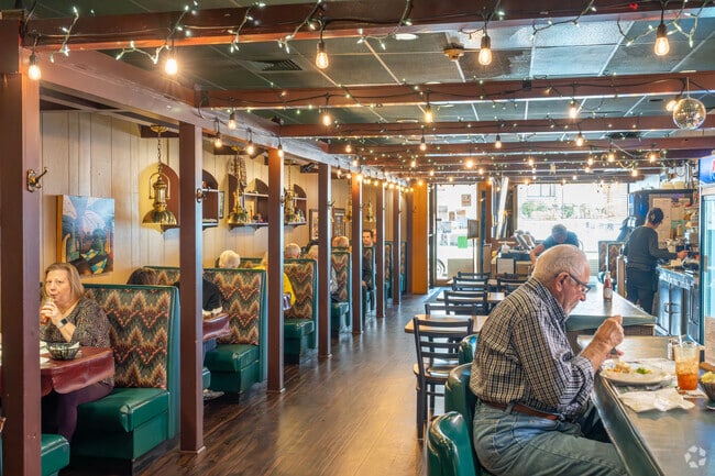 Neighbors in Butler often eat at Natili North for an authentic Italian meal.
