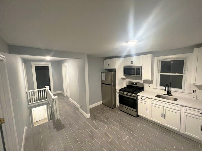 19 Parkview Terrace unit 2, Clifton, NJ 07011 - photo 4