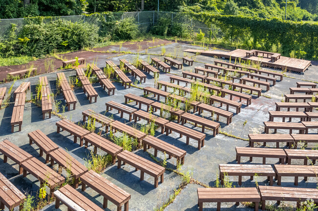 Outdoor classroom at 
Gilbert A. Dater High School.