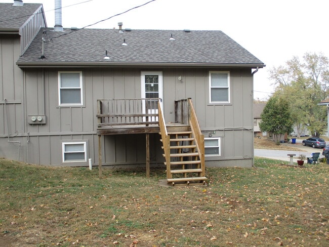 1039 E Huntington Place, Olathe, KS 66061 - photo 2