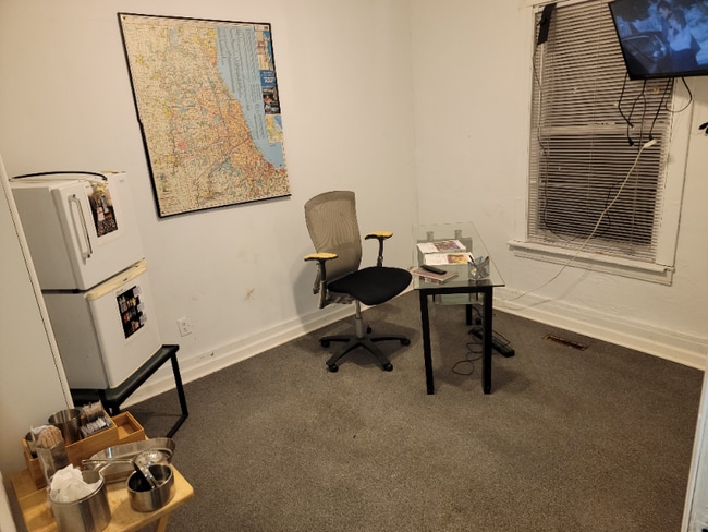 7330 S Yates Blvd, Chicago, IL 60649 - photo 7