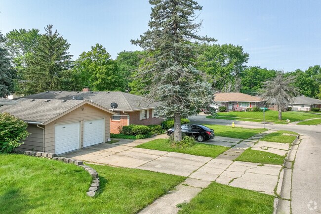 Attached double garages are popular within the neighborhood of Hillview.