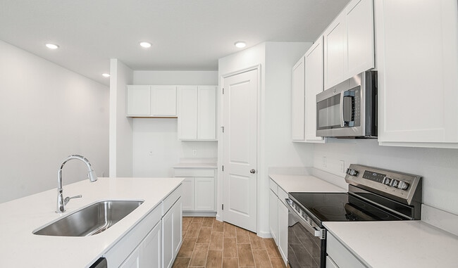 5183 Kinsley Dr, Lake Wales, FL 33859 - photo 3