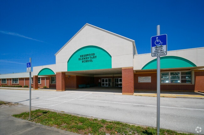 Entrance of Sherwood Elementary School.