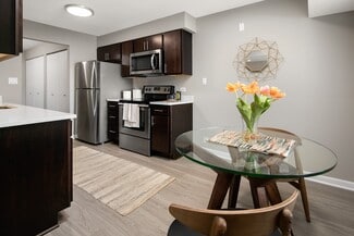 1551 E Central Rd, Arlington Heights, IL 60005
