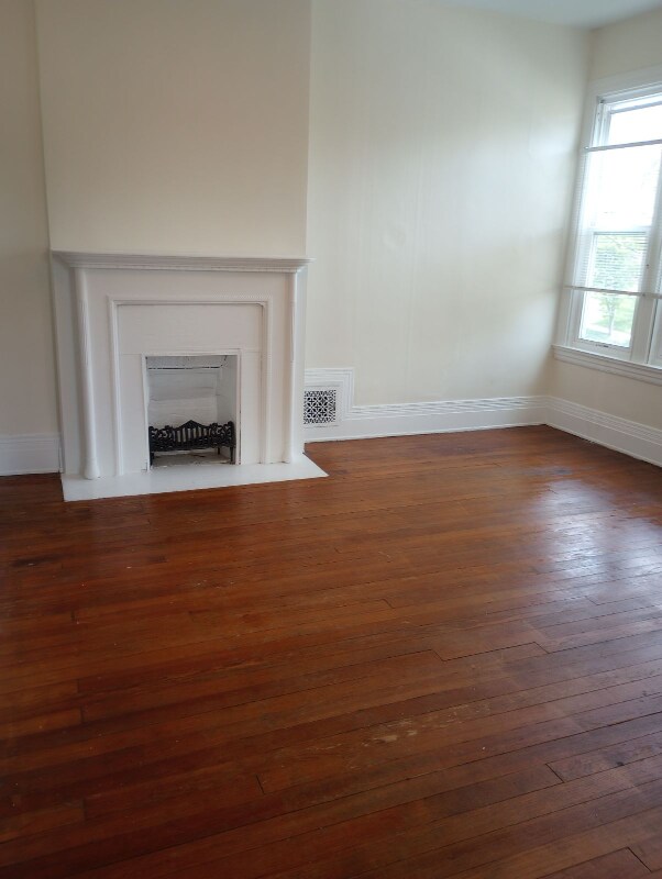 3523 Clifton Ave unit 2, Cincinnati, OH 45220 - photo 2