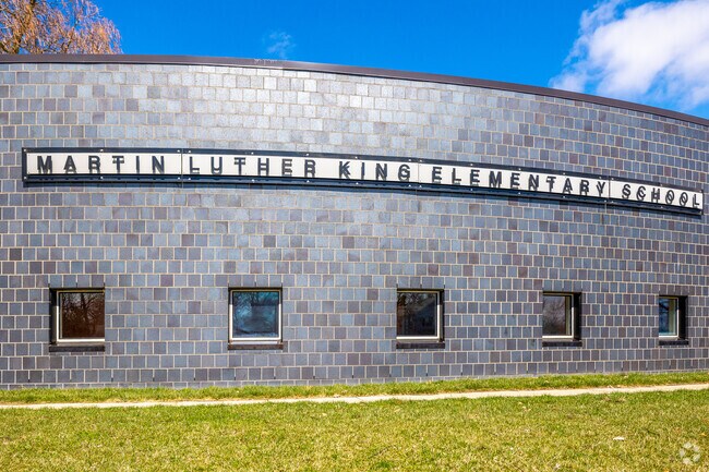 One of the much-loved elementary schools serving Mondamin Presidential is King Elementary.