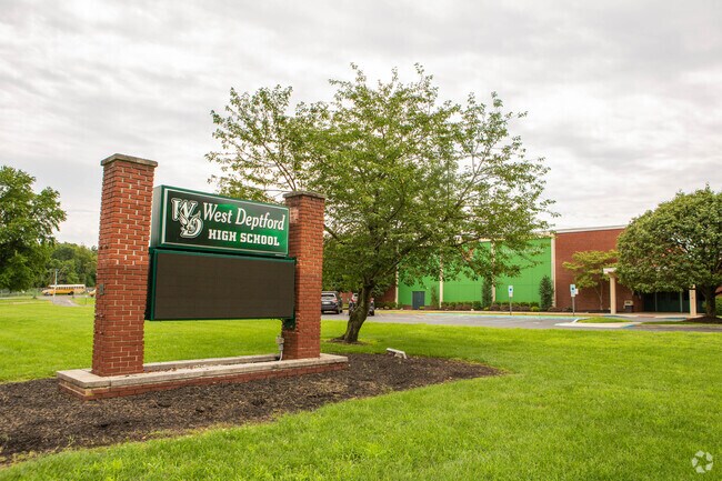 West Deptford High School serves students in grades 9-12.