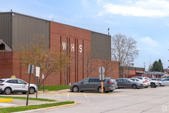 Williamstown Middle/High School serves approximately 600 students from middle through high school.
