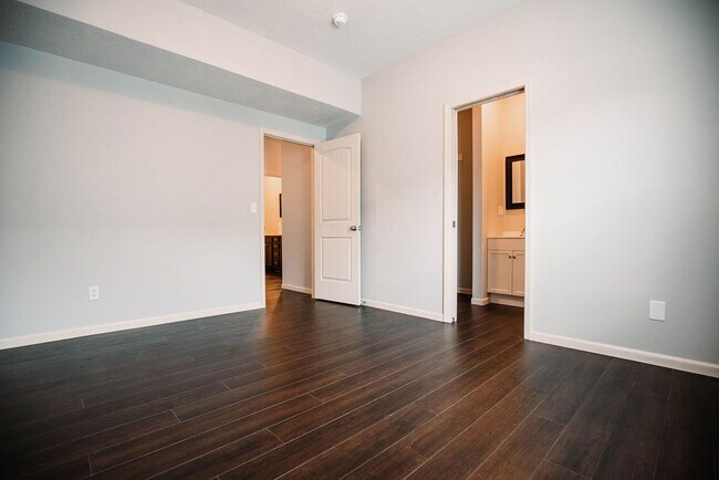 509 E Madison St unit B, Springfield, MO 65806 - photo 4