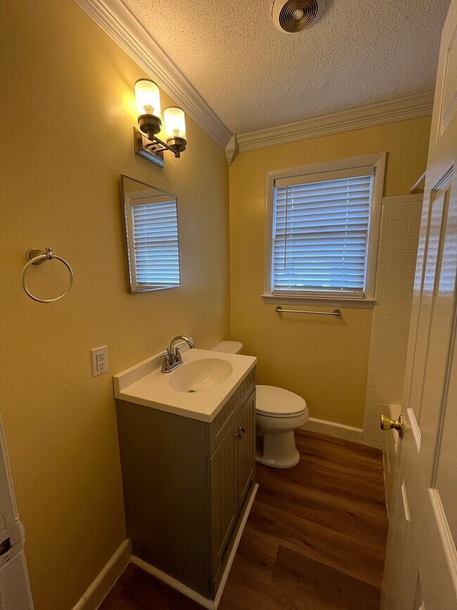 1320 E 35th St, Savannah, GA 31404 - photo 4