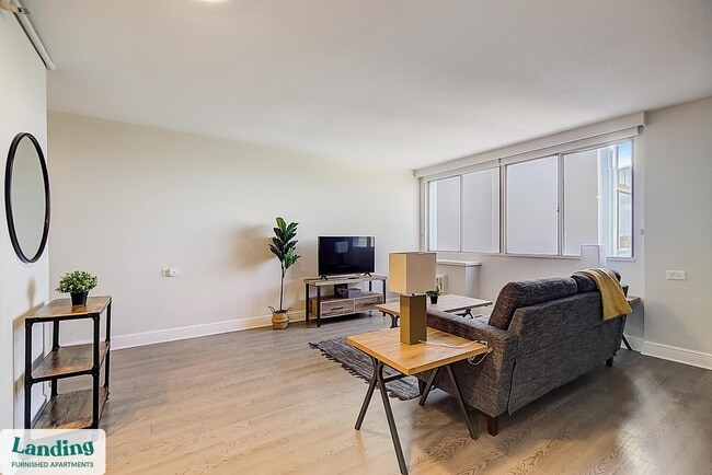 305 Dr M L K Jr St S unit 501, Saint Petersburg, FL 33705 - photo 2