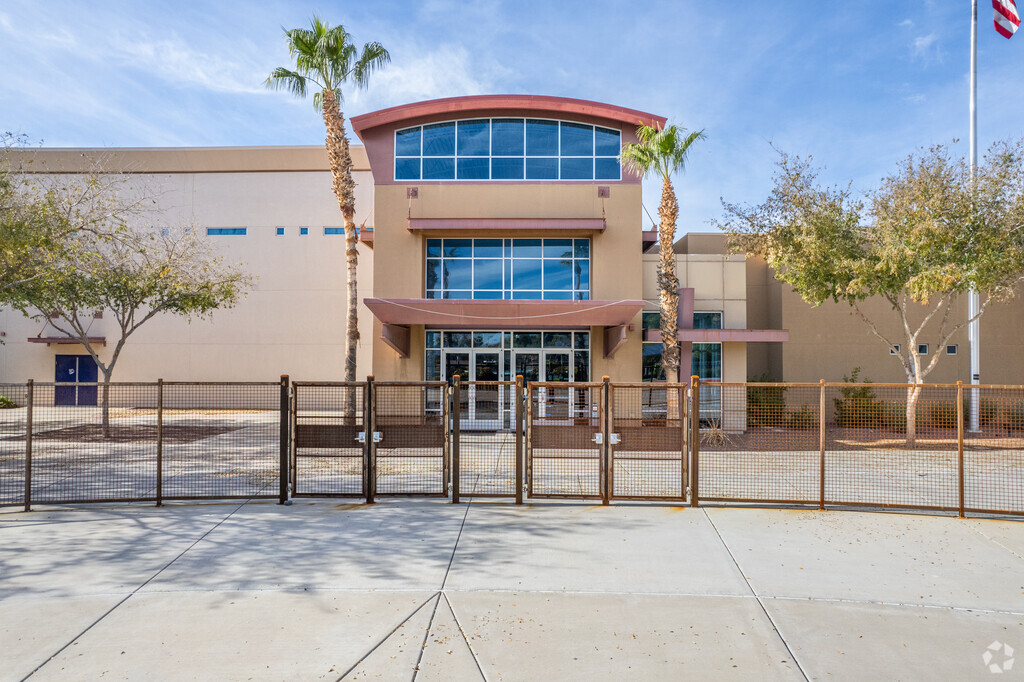 Another school building at Dream City Christian School in Glendale.