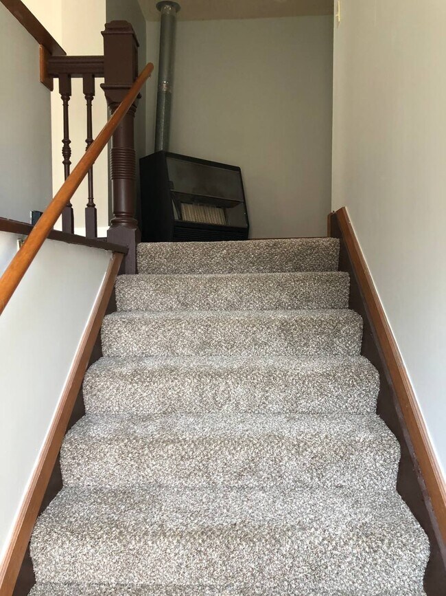 222 Ottawa St unit B, Leavenworth, KS 66048 - photo 4