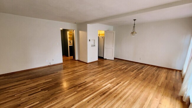 Living / dining room facing the kitchen