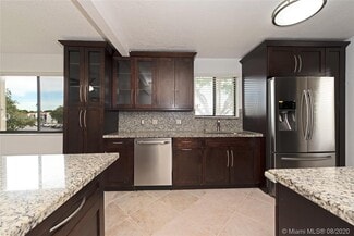 320 Racquet Club Rd Unit 204, Weston, FL 33326