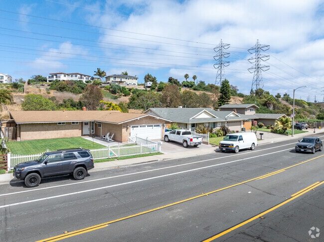 Ranch homes line Kelly Drive in Hedionda Point.