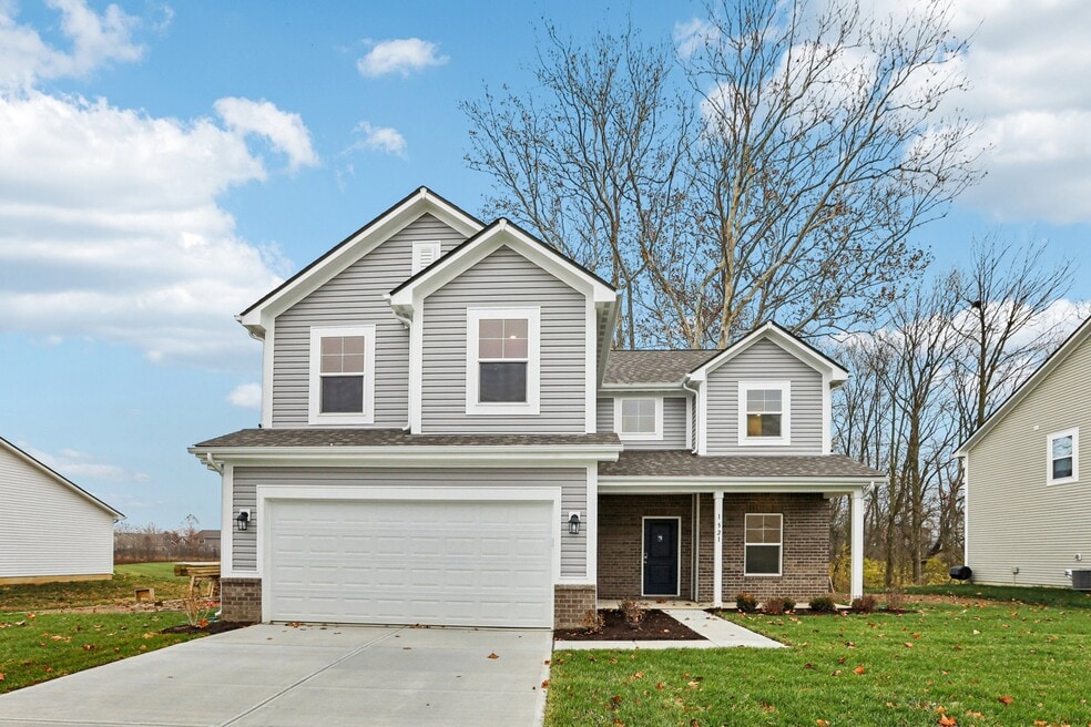 1521 N Clearwater Dr, Greenfield, IN 46140 - photo 1