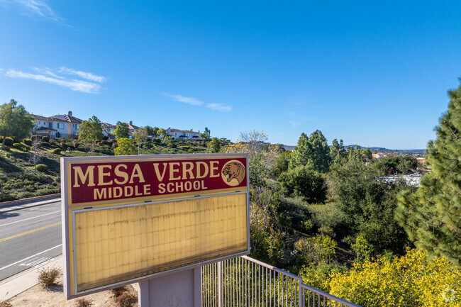 Mesa Verde Middle School serves over 500 students & has a student to teacher ratio of 26 to 1.