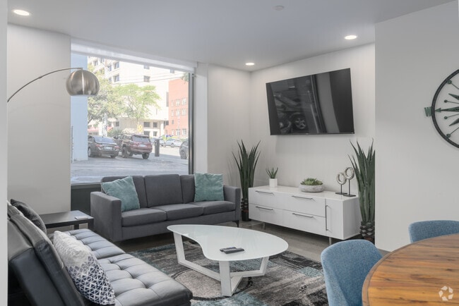 Cooper George, Spokane, WA 99204 - photo 5