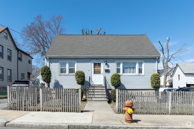 Quaint homes with fenced in yards can be spotted throughout the scenic Suffolk Square neighborhood.