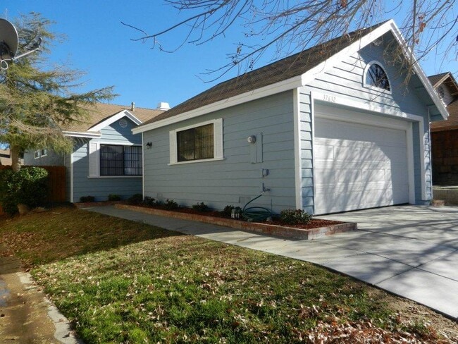 37632 13th St E, Palmdale, CA 93550 - photo 2