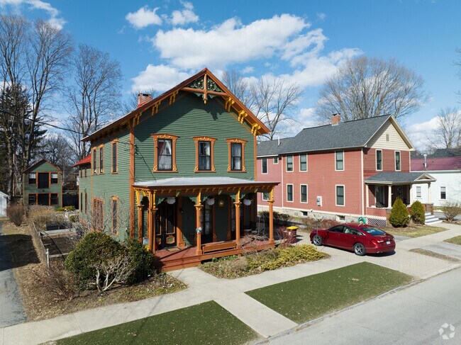 The median price for a home in Saratoga Springs is $580,972.