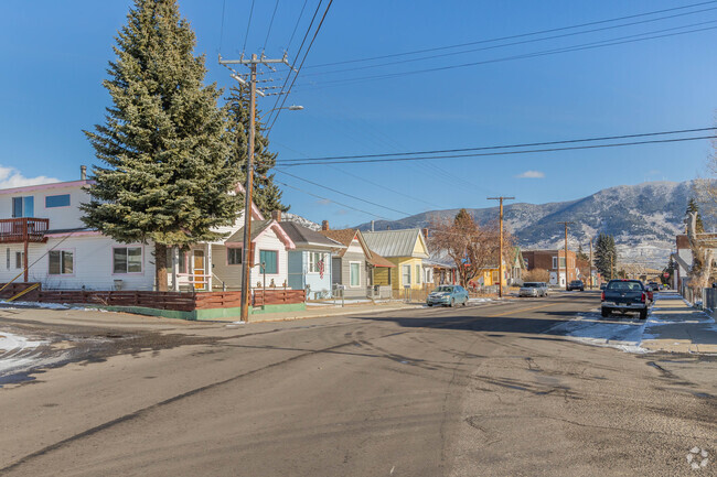 Home styles in East Butte range from shotgun houses to cottages and even multi-family homes.