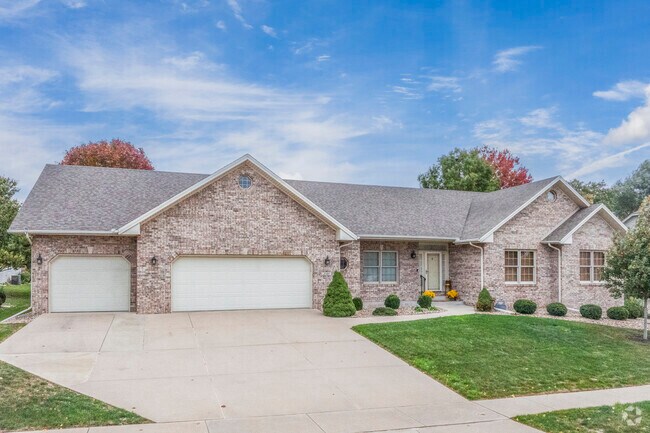 The median home price for homes in Hedgewood is approximately $350,000.