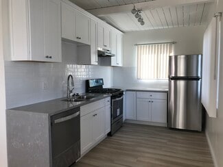 1813 11th St Unit 3, Manhattan Beach, CA 90266