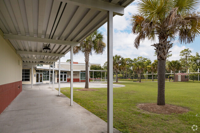 Front entrance to Pulaski Elementary in Savannah, GA.