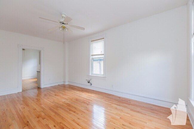 2315 N Southport Ave unit 3F, Chicago, IL 60614 - photo 3