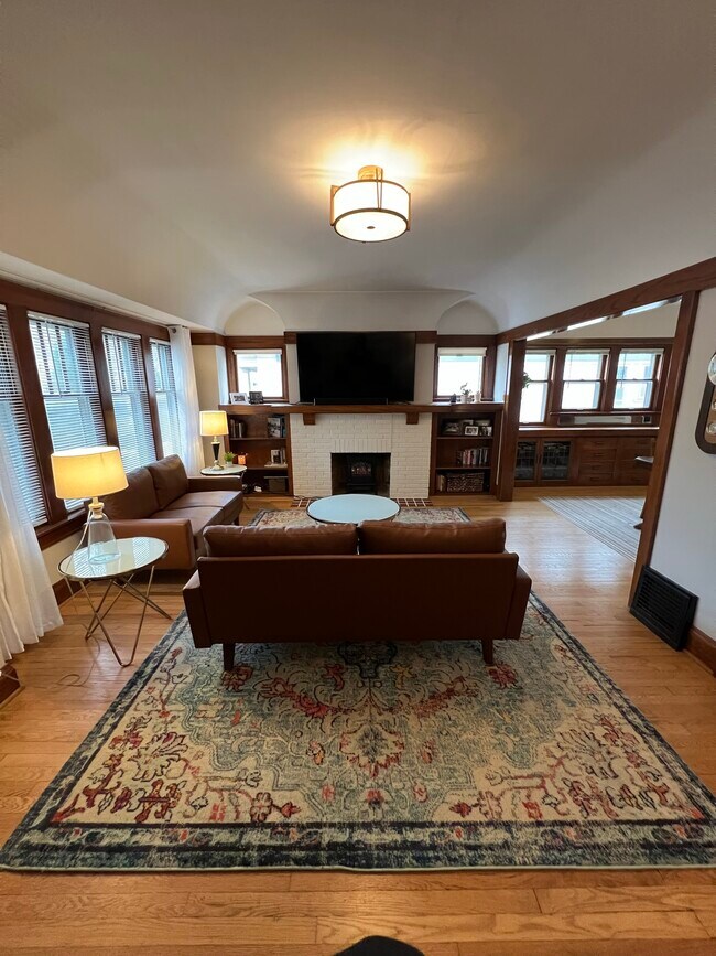 6235 W Lloyd St, Milwaukee, WI 53213 - photo 4