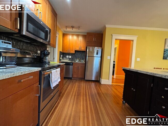 136 Summer St, Watertown, MA 02472 - photo 5