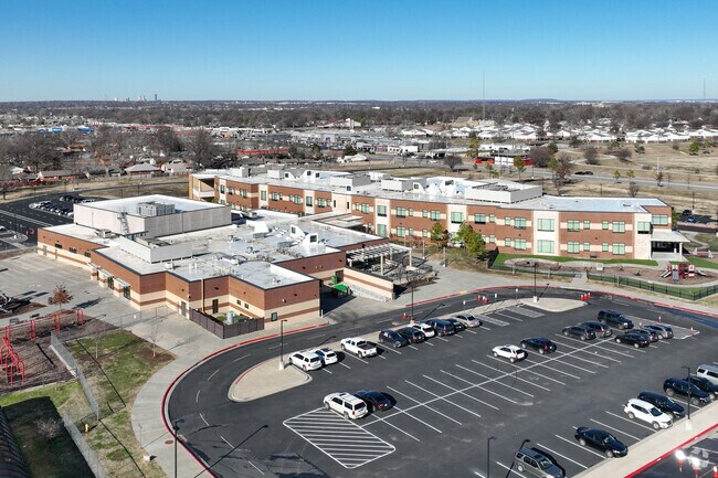 Ellen Ochoa Elementary School is part of the Union Public School system.