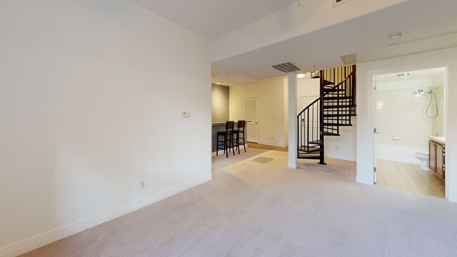 9079 E Panorama Cir unit 313, Englewood, CO 80112 - photo 2