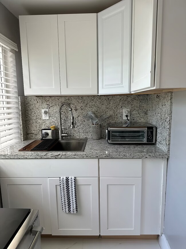 3163 NW 29th St unit 3163 B, Miami, FL 33142 - photo 6