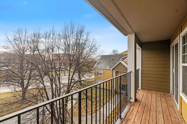 Mallard Creek, Golden Valley, MN 55427 - photo 7