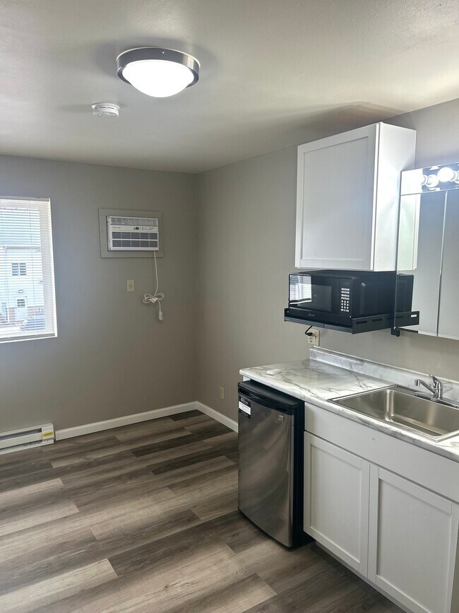 307 W Howard St, Winona, MN 55987