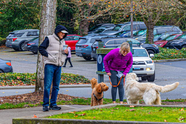 Mercerdale residents enjoy socializing with other pet lovers.