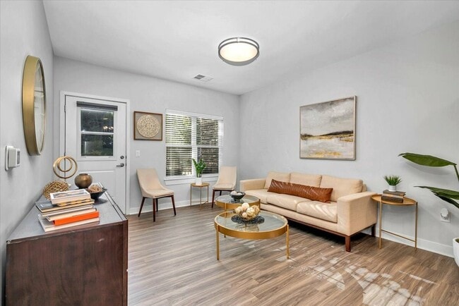 Charming 1-Bedroom Apartment - Sixty16 Apartments Shawnee, KS