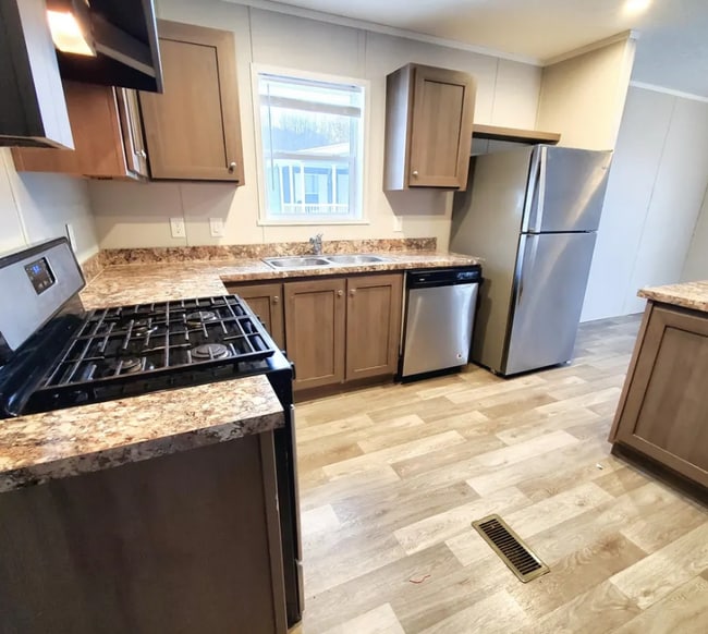 9635 Pier Pointe, Fair Haven, MI 48023 - photo 3