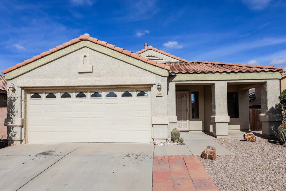 10581 E Feltleaf Willow Trail, Tucson, AZ 85747 - photo 1