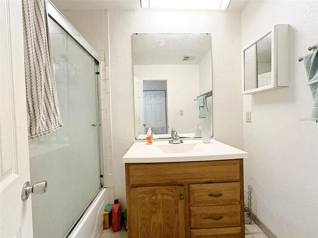 2811 SW Archer Rd unit T, Gainesville, FL 32608 - photo 6