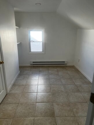 425 Leslie St, Newark, NJ 07112