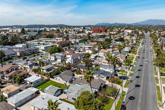 Enjoy a peaceful lifestyle in the centrally located Alhambra Tract neighborhood.